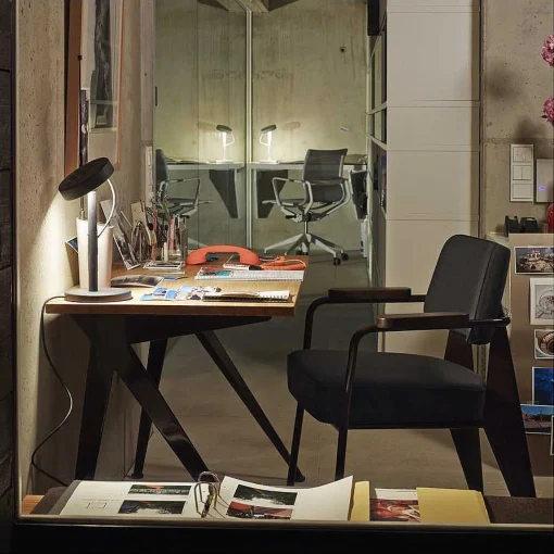 Vitra Desks And Office Tables*Compas Direction | Desk | Oiled Solid Natural Oak