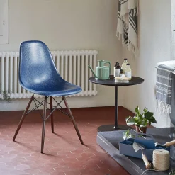 Vitra Chairs*Eames Plastic Chairs Dsw | Dark Maple Base - Dark Blue