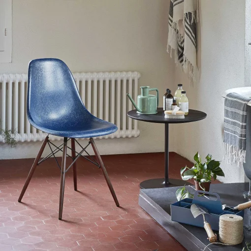 Vitra Chairs*Eames Plastic Chairs Dsw | Dark Maple Base - Dark Blue