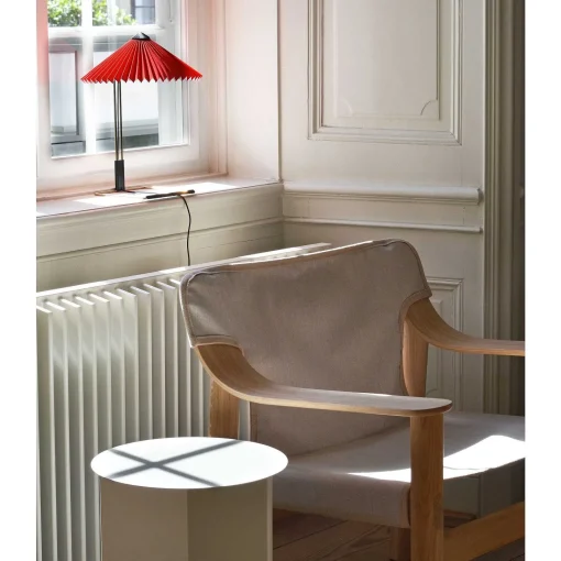HAY Pendant Lights*Matin Table Lamp L | Bright Red Cotton Shade
